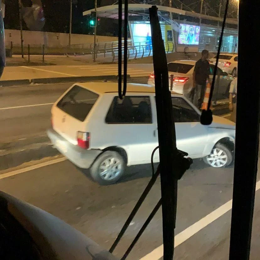 19/02 - 22:50 - ACIDENTE - AB BUENO .