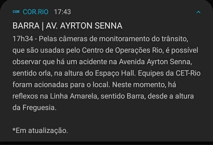 Acidente em frente ao espaço hall