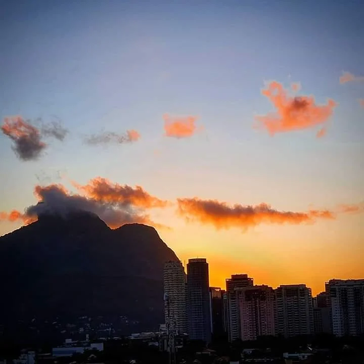 QUINTA-FEIRA SEM PREVISÃO DE CHUVA NO RIO .