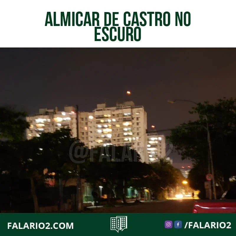 Solicitamos no APP 1746 o reparo das lâmpadas da Almicar de Castro e Franz Weissman que estão com os postes de luz apagados