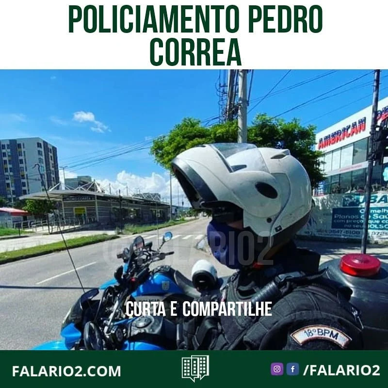 Após os relatos de assaltos constantes na região da American Pet, há um carro do @18bpm_pmerj em frente a loja.