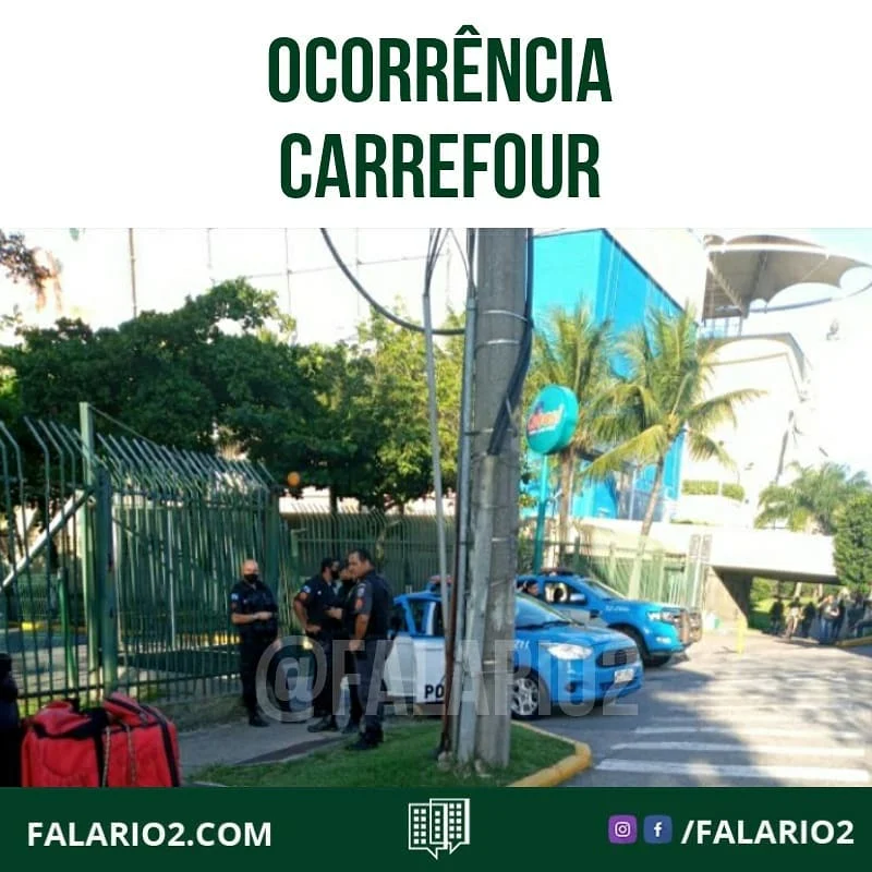Carrefour encontra-se fechado e com policiamento na entrada.