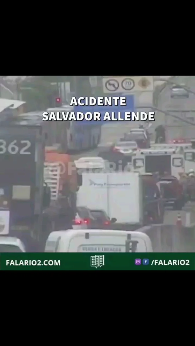 08:14 AV SALVADOR ALLENDE  acidente envovlendo uma moto provoca interdições parciais na pista central no sentido Recreio,