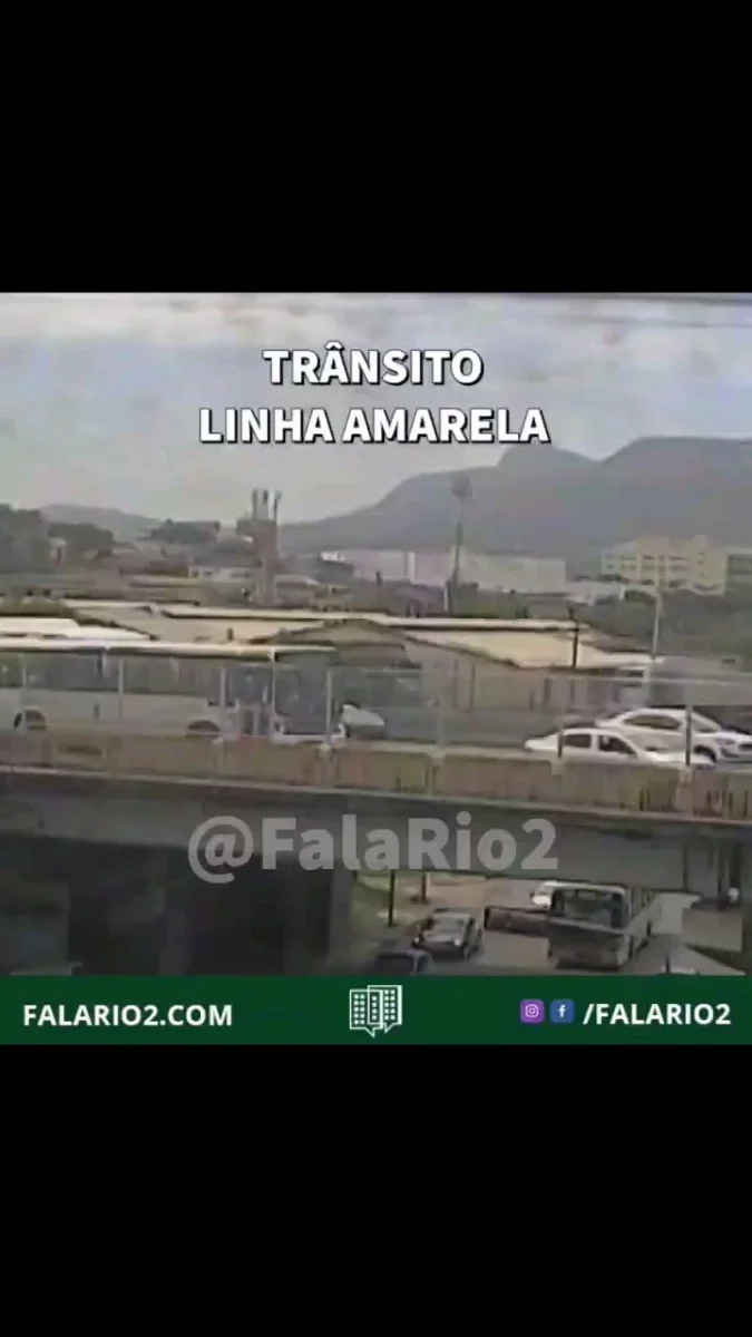 10:19 LINHA AMARELA  BONSUCESSO: acidente com três carros ocupa faixa do sentido Barra, na altura da Rua Leopoldo Bulhões,