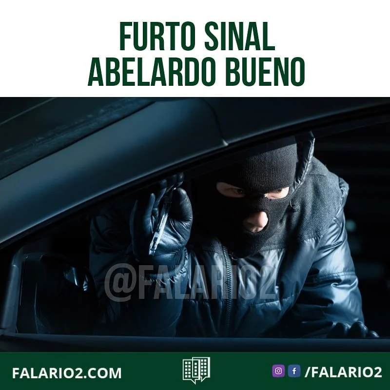 19:30 - "Cuidado no sinal ao lado da estação do centro metropolitano.