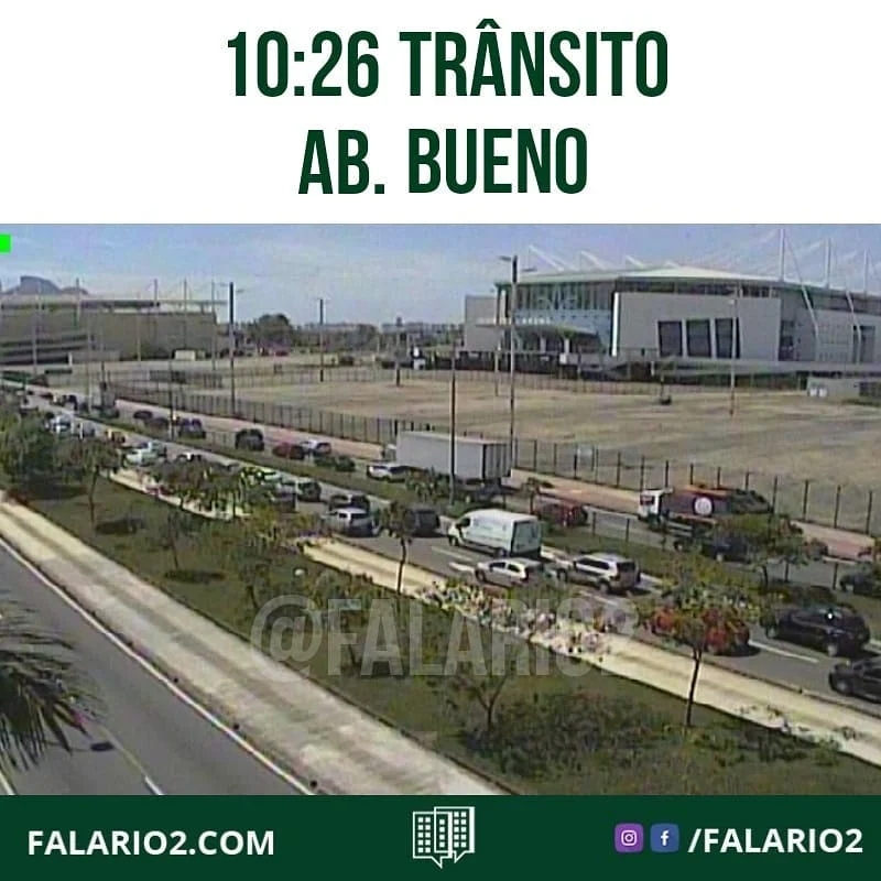 10:26 AV ABELARDO BUENO apresenta lentidão em direção à Av.