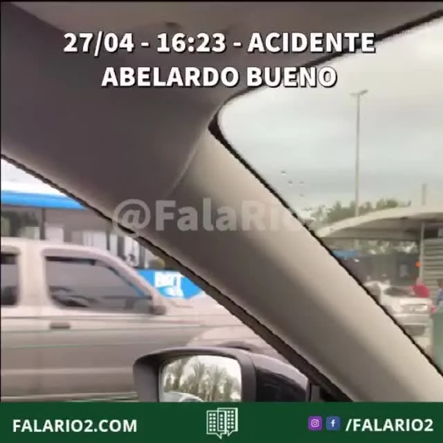 27/04 - A pista central da av.