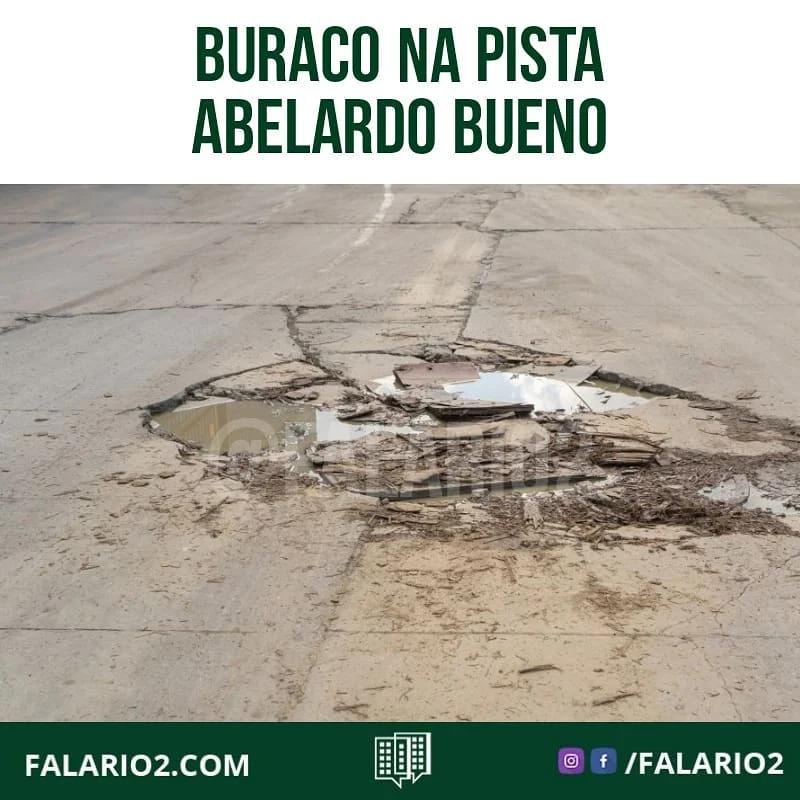 "Na abelardo Bueno, tem um buraco enorme da pista sentido parque olímpico!