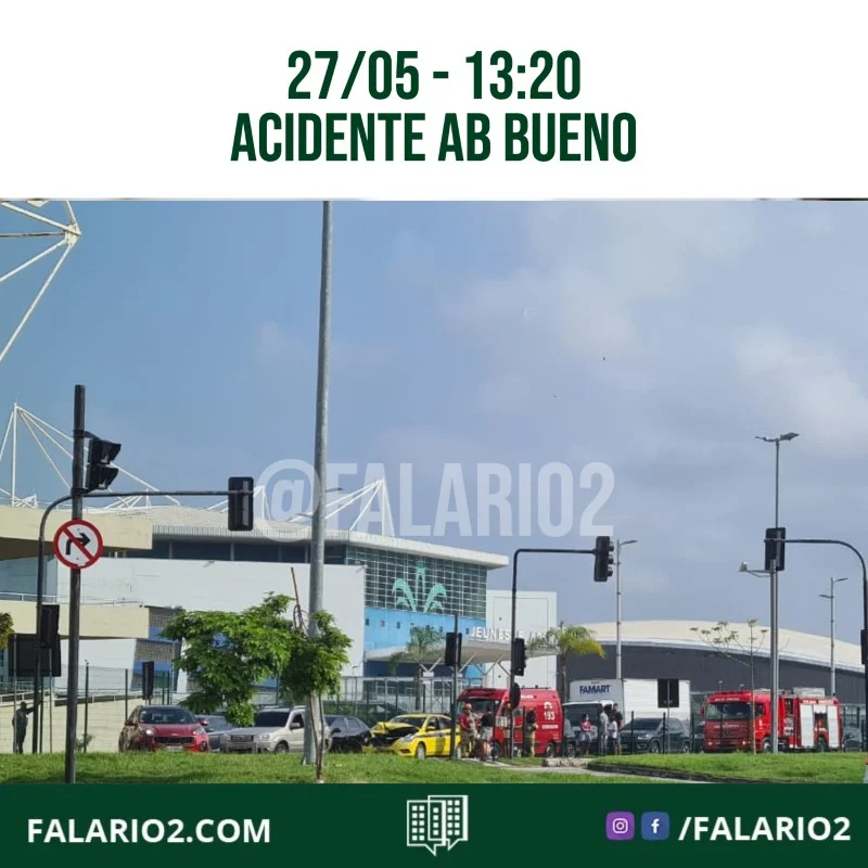 27/05 - 13:20 - Acidente na Abelardo Bueno em Frente a Jeunesse Arena (sentido Linha Amarela) na pista do meio.