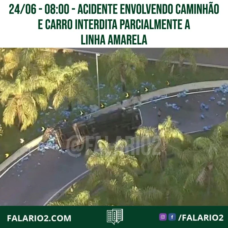 Um acidente envolvendo um caminhão e um carro interditou parcialmente a Linha Amarela, no sentido Barra da Tijuca, na manhã