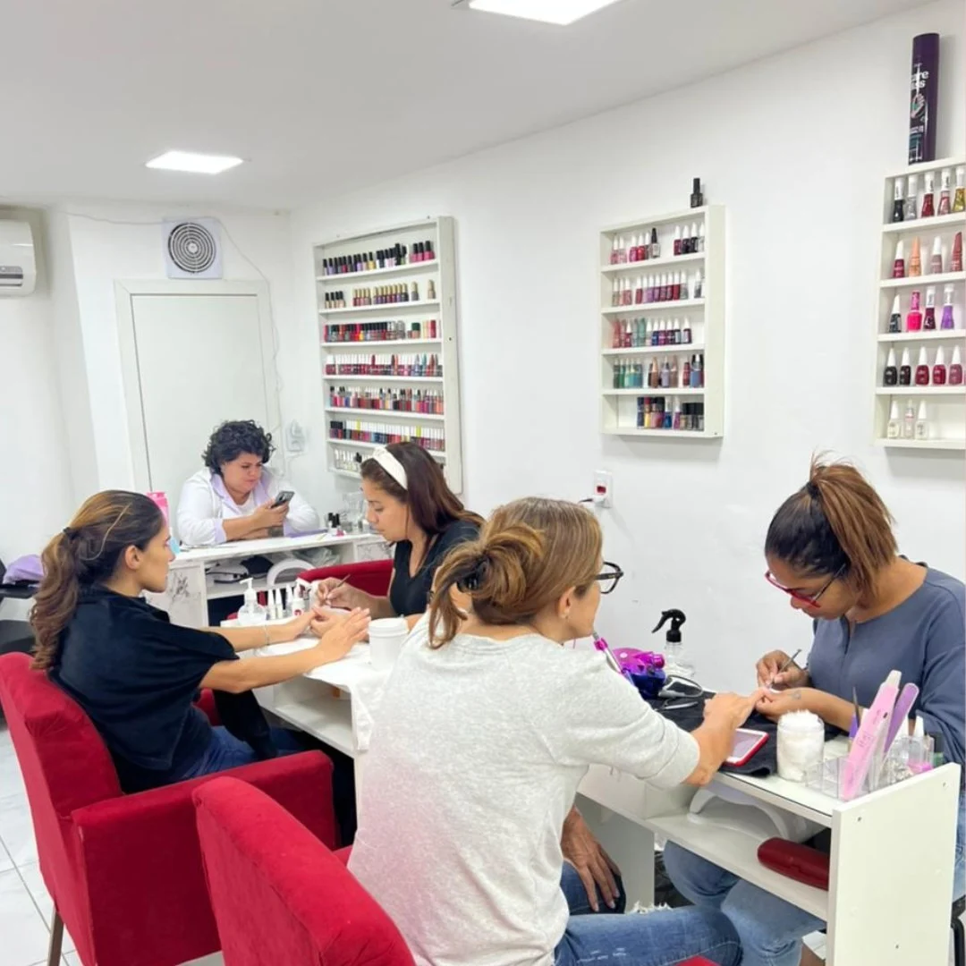 Recado do @studioafroditeconcept para nossos vizinhos: