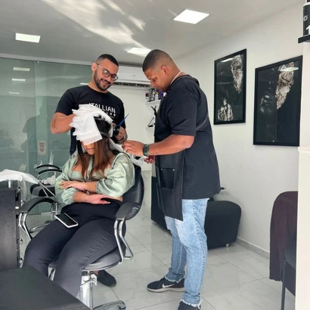 Recado do @studioafroditeconcept para nossas vizinhas: