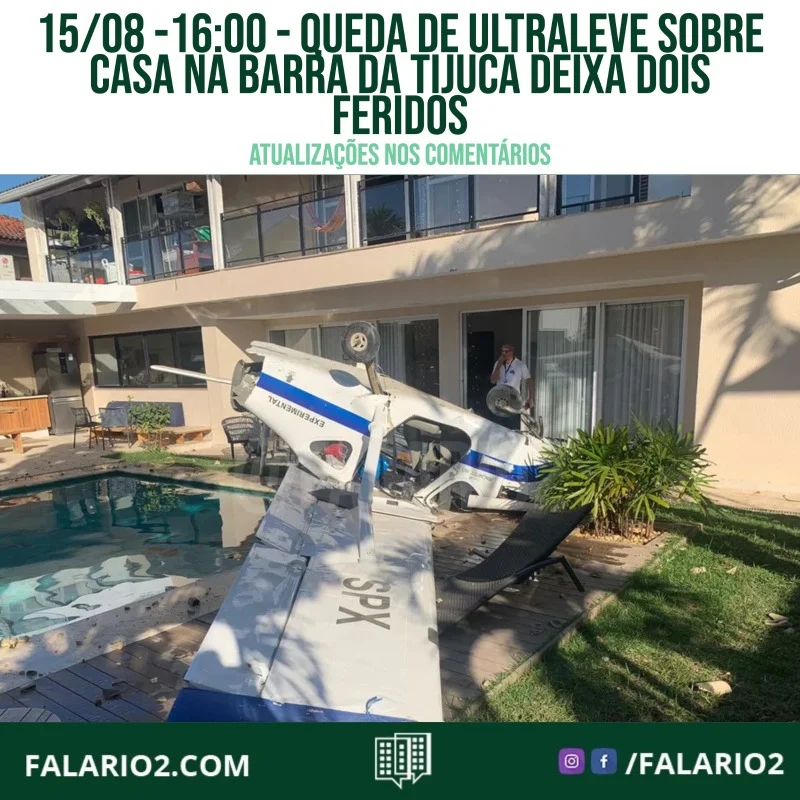 Um ultraleve caiu sobre uma casa em um condomínio na Barra da Tijuca, na Zona Oeste do Rio, na tarde desta segunda-feira