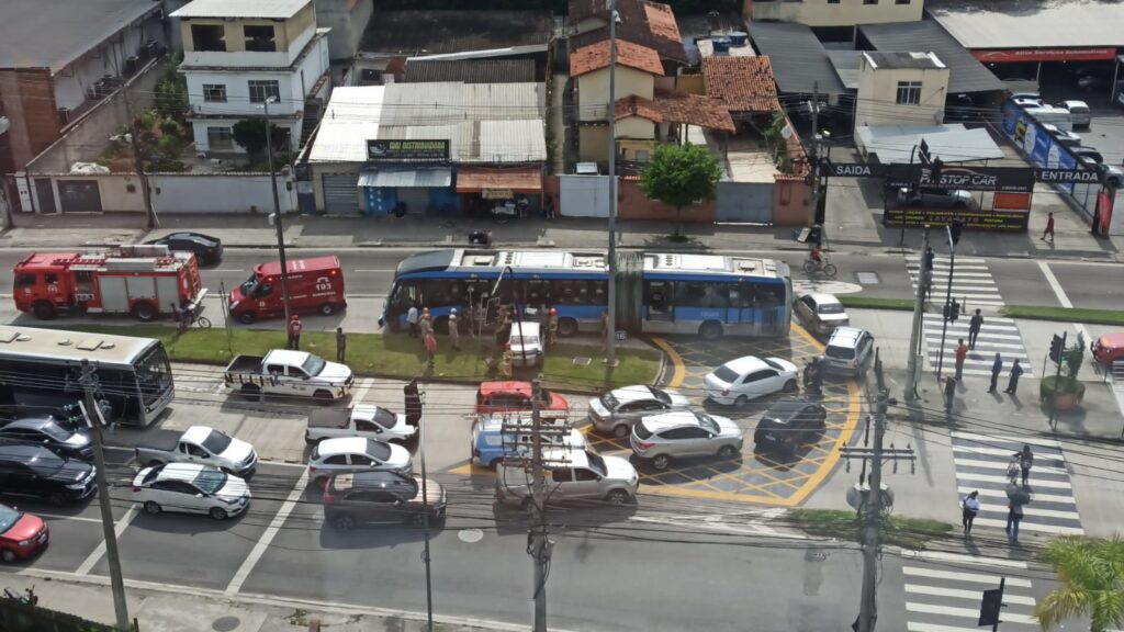 Acidente BRT Pedro Corrêa FalaRio2