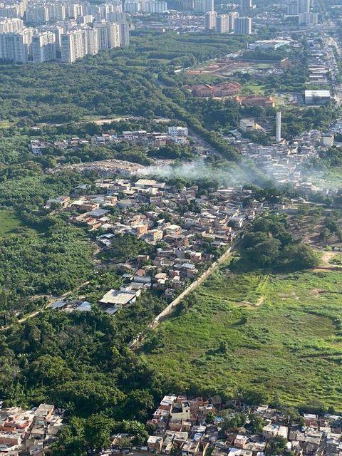 queimadas ilegais assolam a região da Barra Olímpica