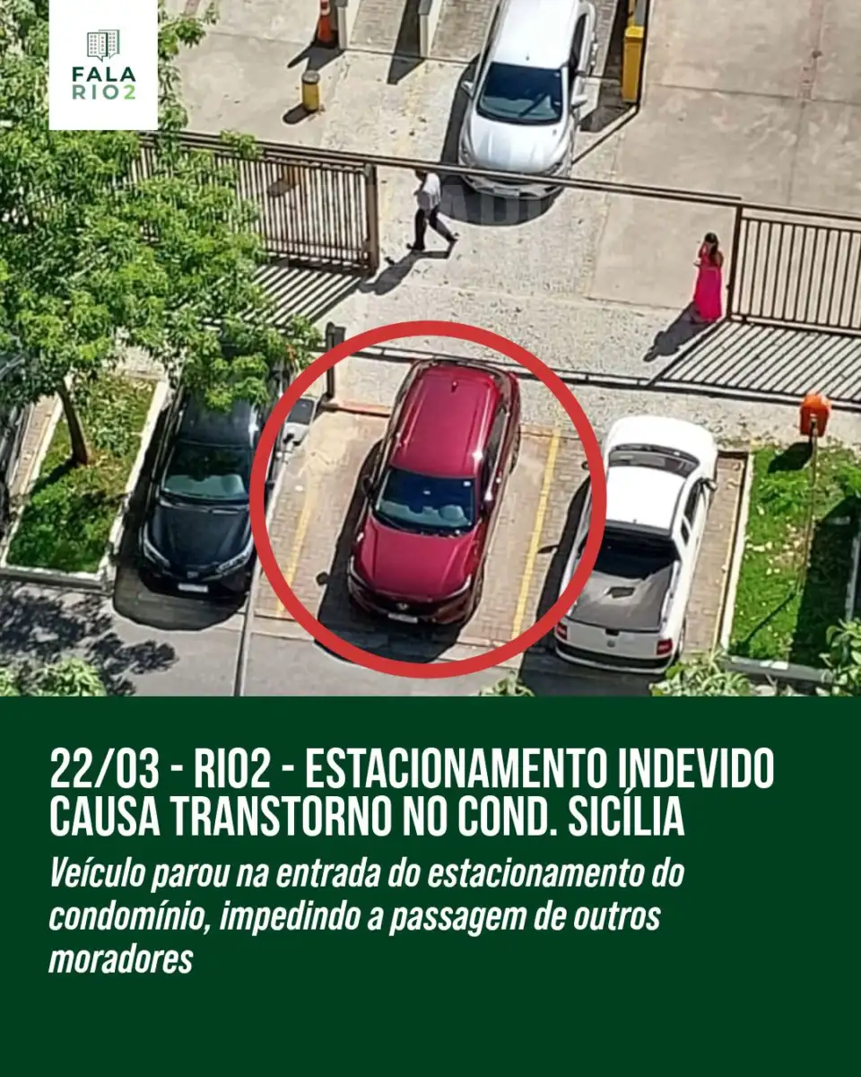 Na tarde de ontem, sábado (22), um veículo foi estacionado indevidamente em frente à saída de veículos do condomínio