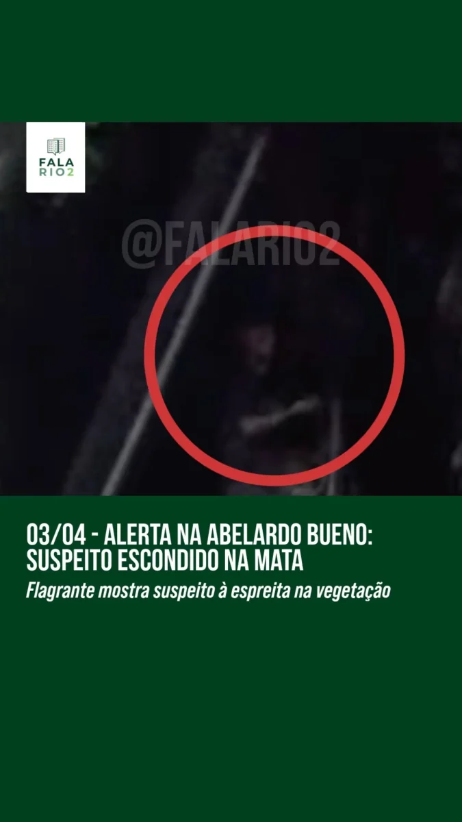 Na noite desta quinta-feira (3/4), um vizinho registrou imagens de um homem escondido entre a vegetação na pista lateral da