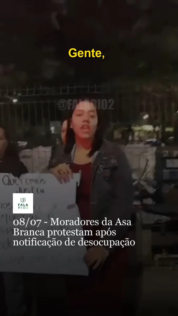 Moradores da comunidade Asa Branca, localizada entre a Rua Francisco de Paula e a Avenida Salvador Allende, realizam uma